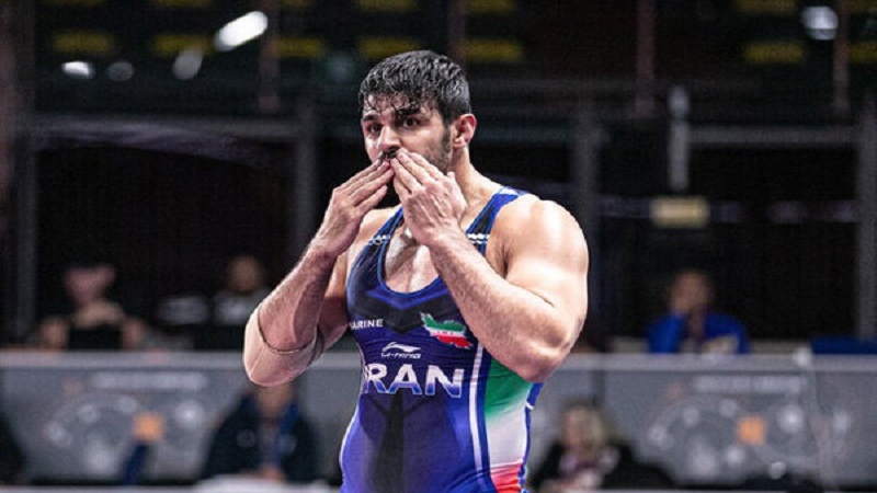 Iranpress: ثلاث ميداليات ذهبية للمصارعين الإيرانيين في بطولة آسيا