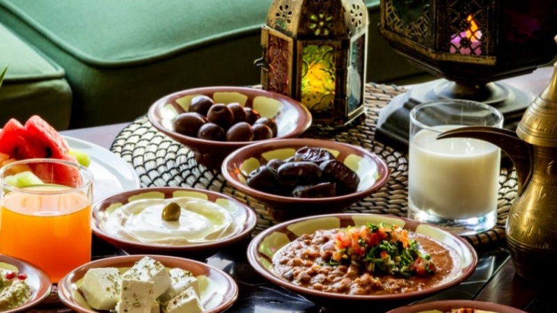 ایران برس: الخبراء يوصون بتناول وجبة السحور في شهر رمضان