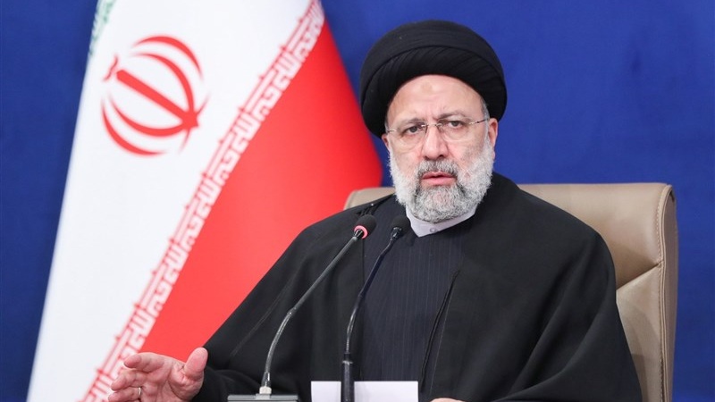 Iranpress: رئيس الجمهورية يحذر من توسيع رقعة التهديدات ضد الشعب الأفغاني