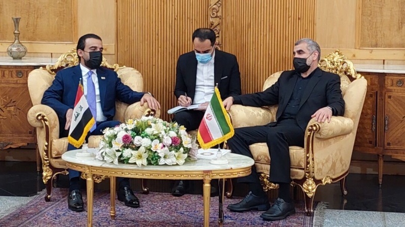 Iranpress: رئيس البرلمان العراقي يصل إلى طهران