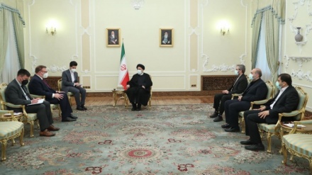 الرئيس الإيراني: طهران تعارض الصراع وقتل الأبرياء في كافة أنحاء العالم