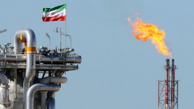 Iranpress: إيران صدّرت خمس شحنات من المنتجات البترولية الشهر الماضي