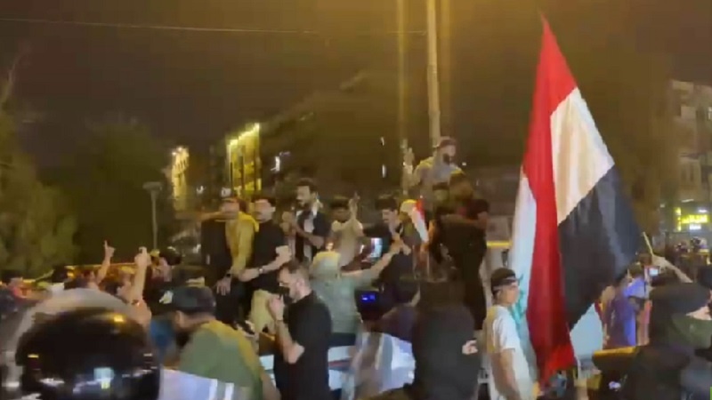 Iranpress: تظاهرات في بغداد ومحافظات أخرى تطالب بالإسراع في تشكيل الحكومة
