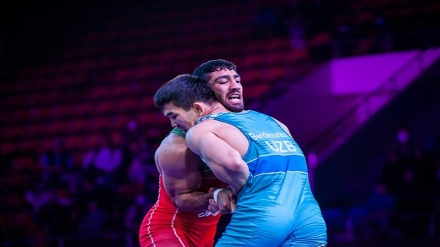 مصارع إيراني يتوج باللقب في بطولة آسيا للمصارعة الرومانية بمنغوليا