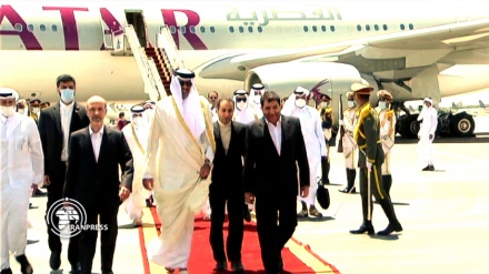 أمير قطر يصل إلى طهران