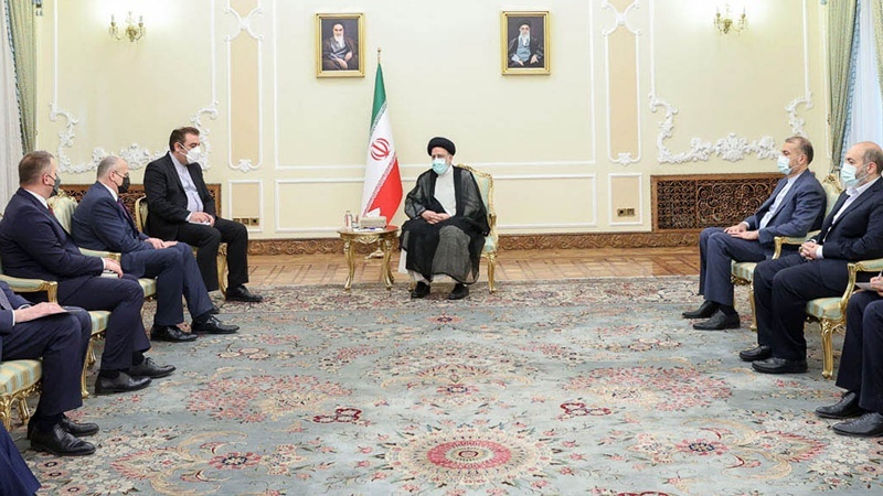 Iranpress: رئيسي: إيران تعارض السياسات التوسعية للناتو