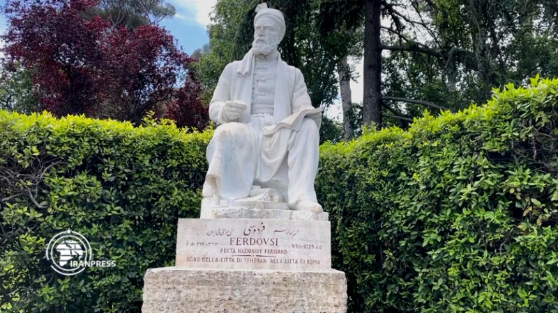 Iranpress: ترميم تمثال الشاعر الإيراني أبو القاسم الفردوسي في روما