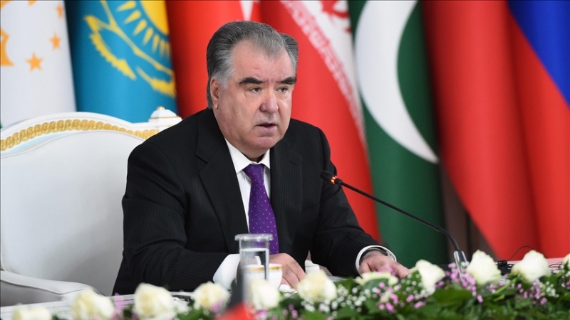 Iranpress: رئيس طاجيكستان يزور طهران غدا الاحد