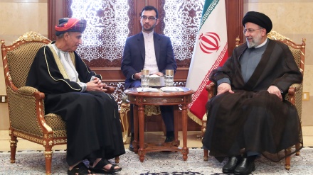 دیدار رئیسی با معاون نخست وزیر عمان در کاخ العلم