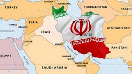 إيران تؤكد على ضرورة الارتقاء بالعلاقات الإقليمية