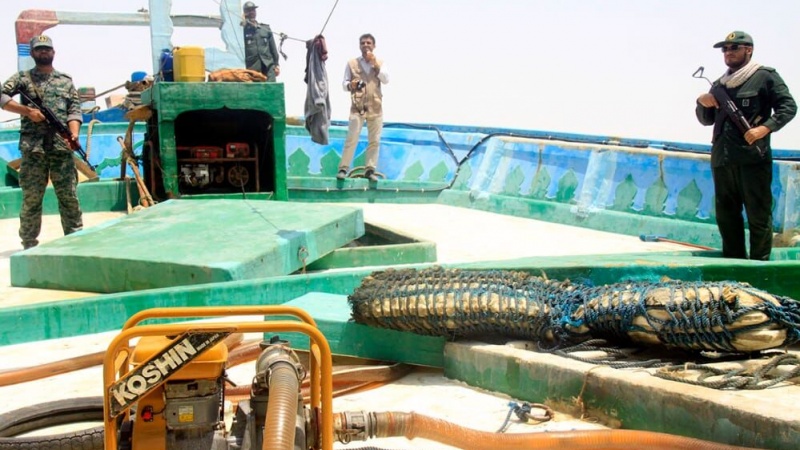 توقیف یک فروند شناور حامل سوخت قاچاق در آب های خلیج فارس