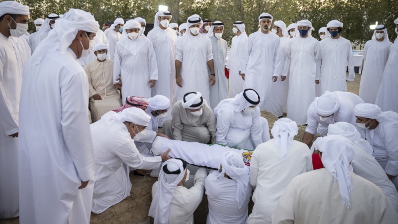 Iranpress: أولى صور لمراسم تشييع جثمان رئيس دولة الإمارات 