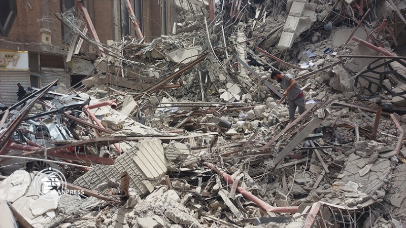 Iranpress: الهلال الأحمر: 80 شخصًا محاصرون تحت أنقاض المبنى المنهار في آبادان      