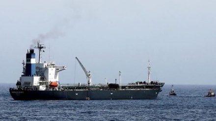 توقیف کشتی حامل سوخت یمن از سوی ائتلاف سعودی 