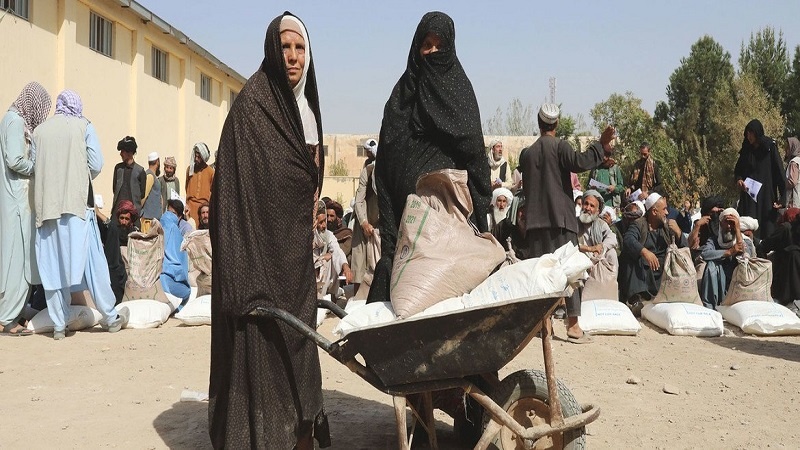 Iranpress: 55 % من سكان أفغانستان بحاجة للمساعدات