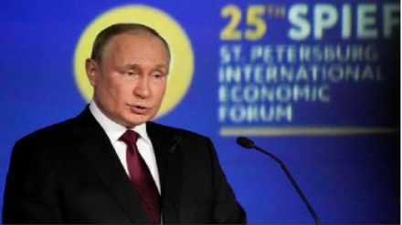 بوتين: روسيا لا تهدد أحدًا بالسلاح النووي