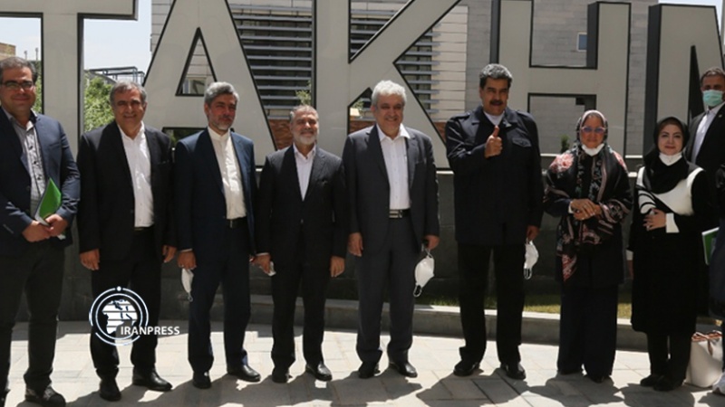 Iranpress: الرئيس الفنزويلي يزور حديقة برديس التقنية 