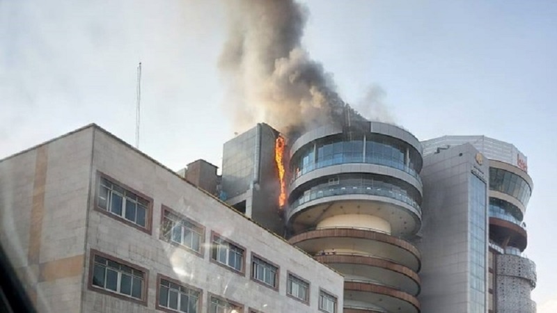جزییات آتش سوزی مجتمع تجاری لیدوما تهران+ تصاویر
