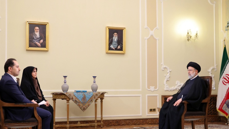 Iranpress: رئيسي : إيران لن تترك طاولة المفاوضات