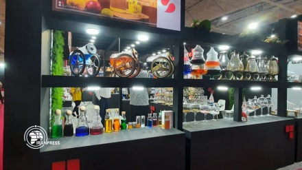پنجمین نمایشگاه بین‌المللی شیشه و بلور تهران افتتاح شد