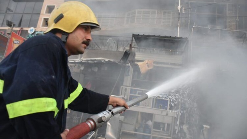 Iranpress: اندلاع حريق بمستشفى الفرات في الكوفة