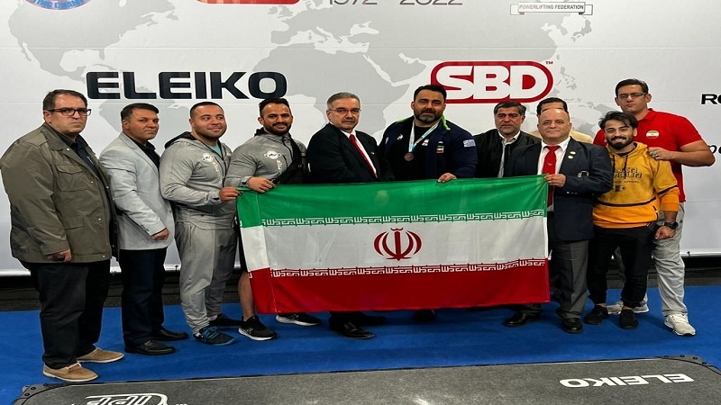 Iranpress: المنتخب الإيراني للقوة البدنية يحصد 4 ميداليات في جنوب أفريقيا