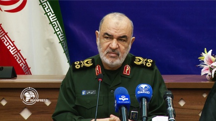 اللواء سلامي يؤكد فشل الاعداء في عزل إيران