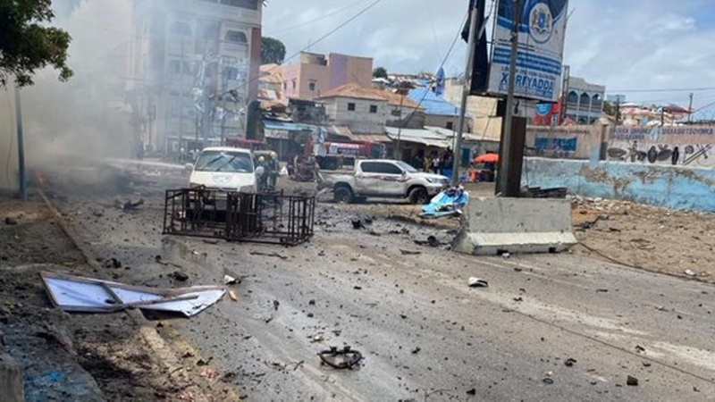 Iranpress: مقتل 6 أشخاص في تفجير انتحاري في جنوب الصومال