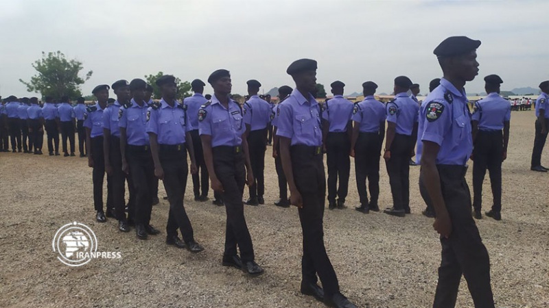 Iranpress: انعدام الأمن ونقص قوات الشرطة.. تحديات نيجيريا الحالية