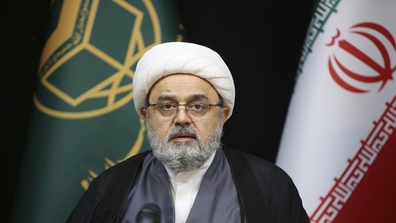 Iranpress: الشيخ شهرياري: إيران لا تفرّق بين الشيعة والسنة