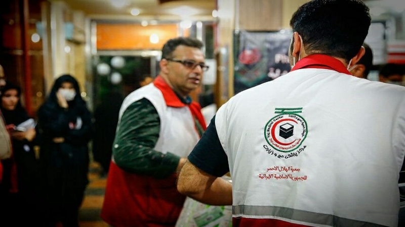 Iranpress: تسجيل أكثر من 4 آلاف متطوع إيراني في القطاع الطبي لخدمة زوار الأربعين 