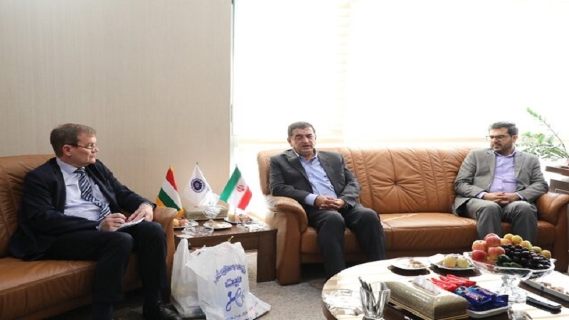 رغبة تجار إيرانيين لتوسيع التعاون مع المجر
