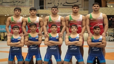 المنتخب الإيراني للمصارعة الرومانية للناشئين بطلًا للعالم 