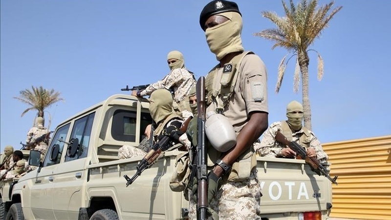 Iranpress: عشرات القتلى والجرحى في اشتباكات وسط العاصمة الليبية