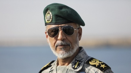 نیروی دریایی ارتش نگذاشت هیچ کشوری مگر با اجازه ایران در خلیج فارس حضور یابد