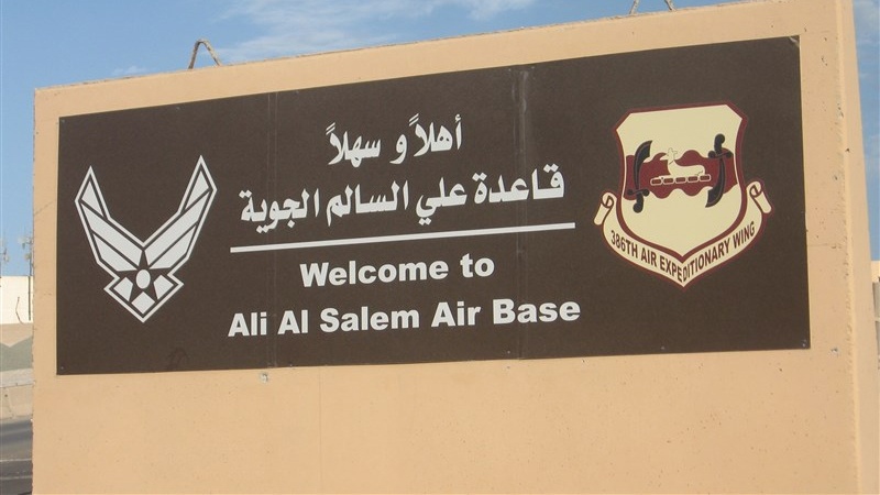 Iranpress: المقاومة الإسلامية العراقية تعلن استهداف قاعدة أمريكية في الكويت