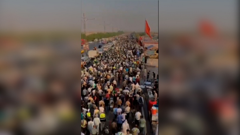 Iranpress: انطلاق مسيرات الأربعينية الحسينية في العراق