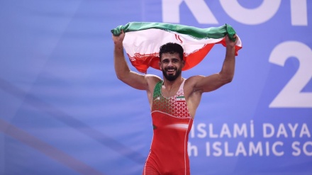 کشتی فرنگی بازی‌های همبستگی کشورهای اسلامی، رستمی به مدال طلا رسید
