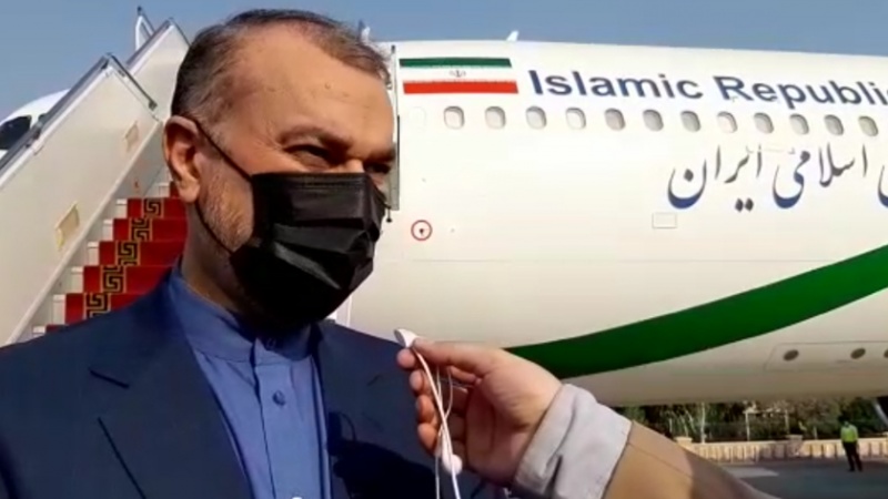 Iranpress: وزير الخارجية يغادر طهران متوجها إلى باماكو 