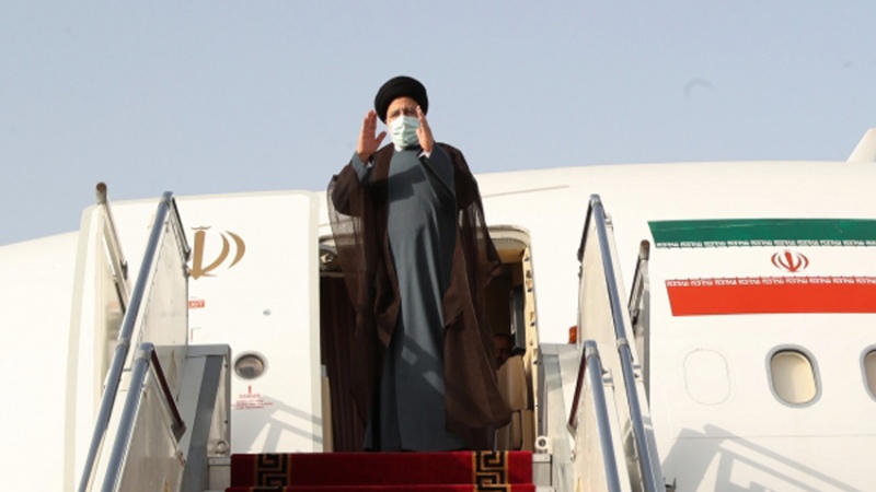Iranpress: غادر الرئيس الإيراني طهران متوجها إلى أوزبكستان