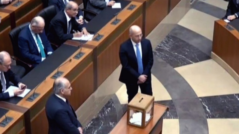 Iranpress: البرلمان اللبناني يخفق في انتخاب رئيس للجمهورية 