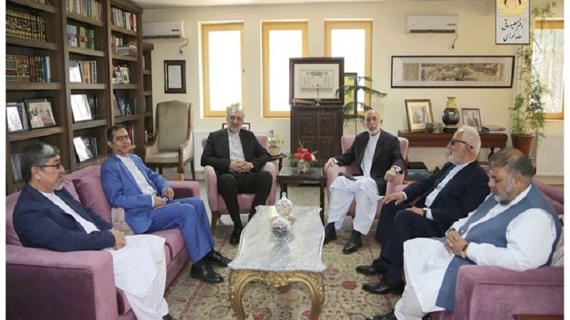 Iranpress: تأكيد كرزي على تعزيز العلاقات الثنائية بين إيران وأفغانستان