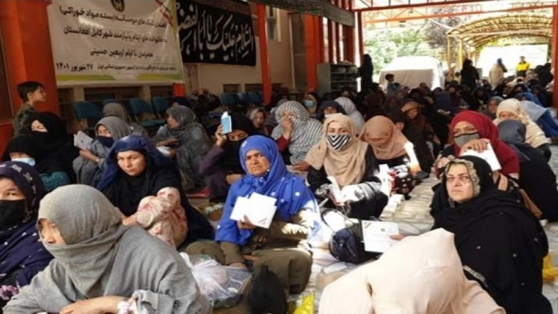توزيع مساعدات إيرانية بين الأسر المعوزة في أفغانستان