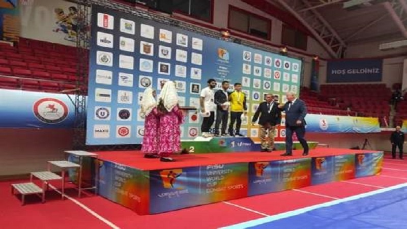 Iranpress: إيران تحصد 5 ميداليات ذهبية في المسابقات الدولية للمصارعة الحرة للطلبه الجامعيين