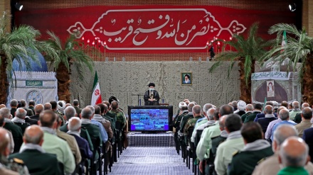 تاکید رهبر معظم انقلاب اسلامی بر ادامه راه مقاومت در برابر دشمنان