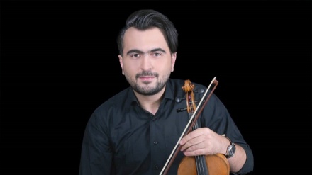 موسيقار إيراني يصل إلى نهائيات مسابقة الكمان العالمية باليابان