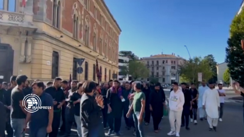 Iranpress: مسيرات رمزية للأربعين الحسيني في إيطاليا