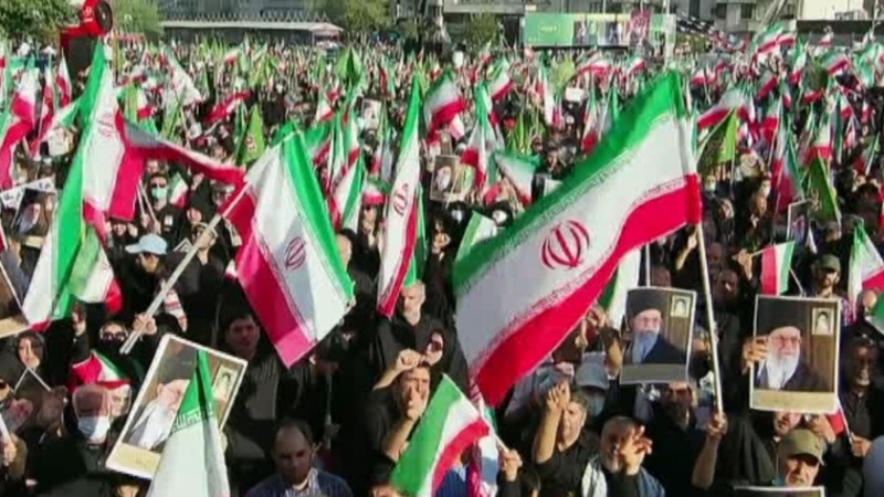 ایران برس: تجمع شعبي كبير في طهران تنديدًا بأعمال الشغب