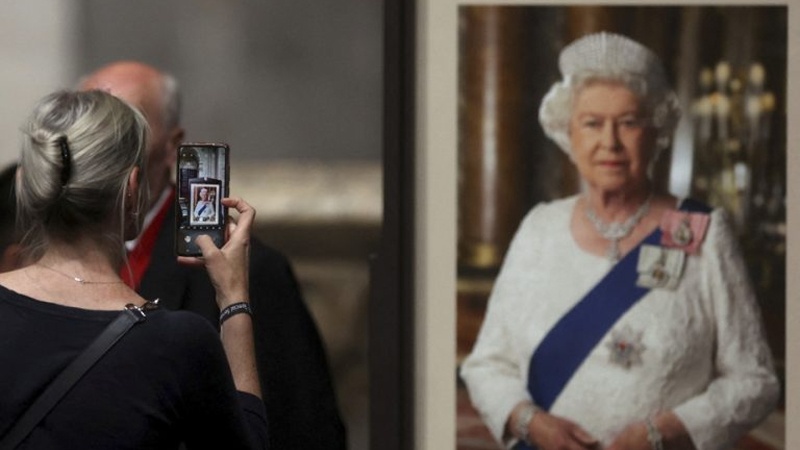 Iranpress: وفاة ملكة بريطانيا تذكرنا بجرائم هذه الدولة في أفريقيا