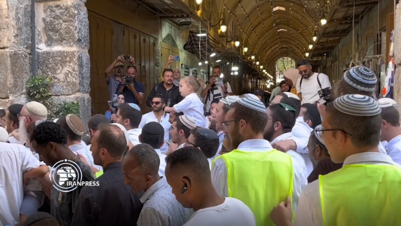 Iranpress: تحركات المستوطنين في أحياء القدس بحجة الأعياد اليهودية